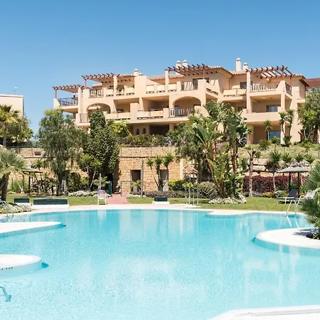 Appartement Cozy 2-bedroom In Hacienda De Cifuentes Estepona