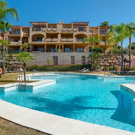 Apartment Cozy 2-bedroom In Hacienda De Cifuentes Estepona