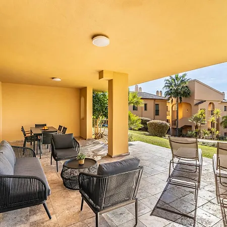 Apartment Cozy 2-bedroom In Hacienda De Cifuentes