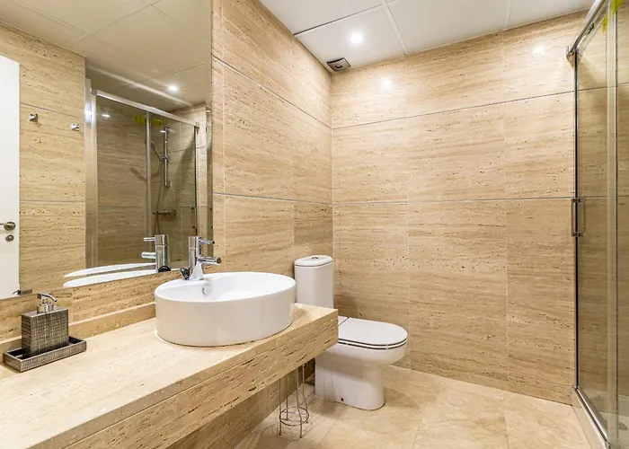 Cozy 2-bedroom In Hacienda De Cifuentes شقة إِستيبونا