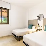 Cozy 2-bedroom In Hacienda De Cifuentes 아파트