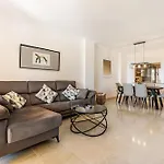 Cozy 2-bedroom In Hacienda De Cifuentes 아파트