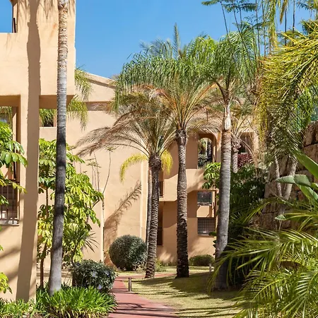 Cozy 2-bedroom In Hacienda De Cifuentes 아파트